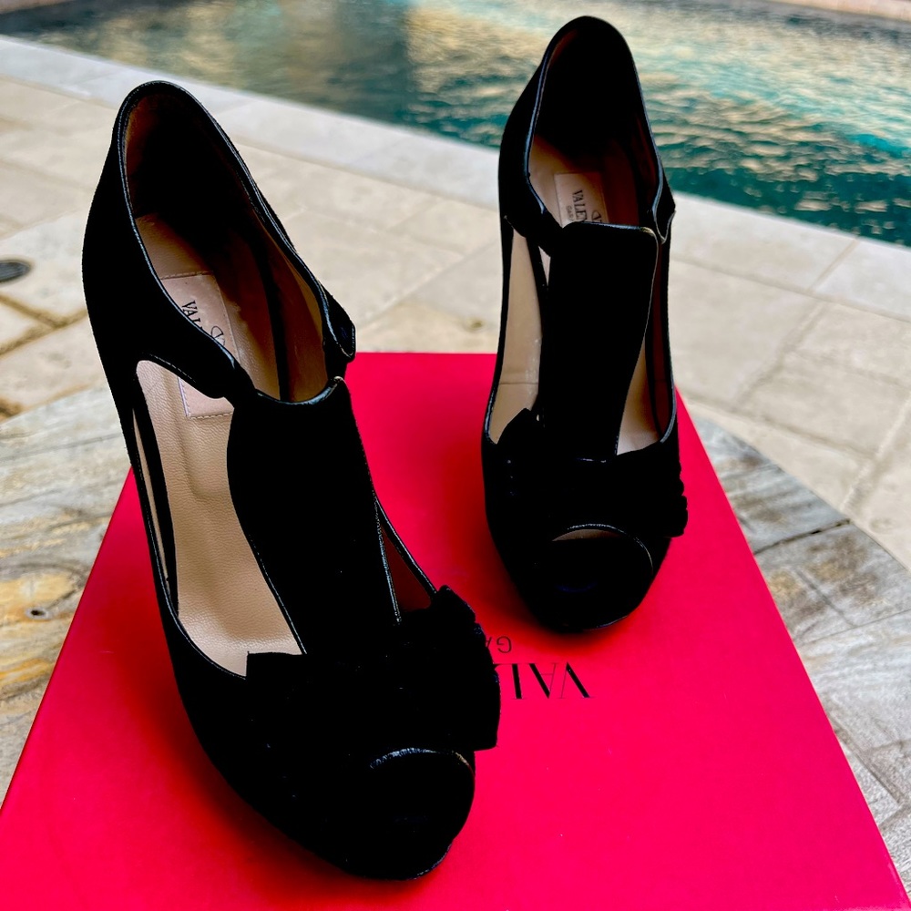 Valentino Black Platform Bow Suede Pumps